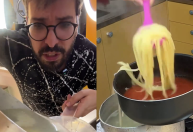 Influenciador aponta 7 erros comuns na hora de preparar macarrão