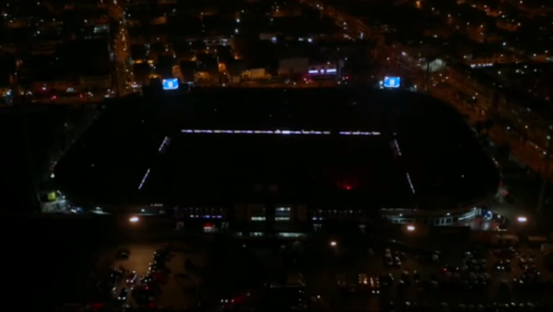 Estádio do Alianza Lima com as luzes apagadas após o título do Universitario