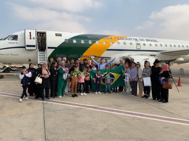 Brasileiros repatriados de Gaza, em novembro de 2023 • MRE/Reprodução