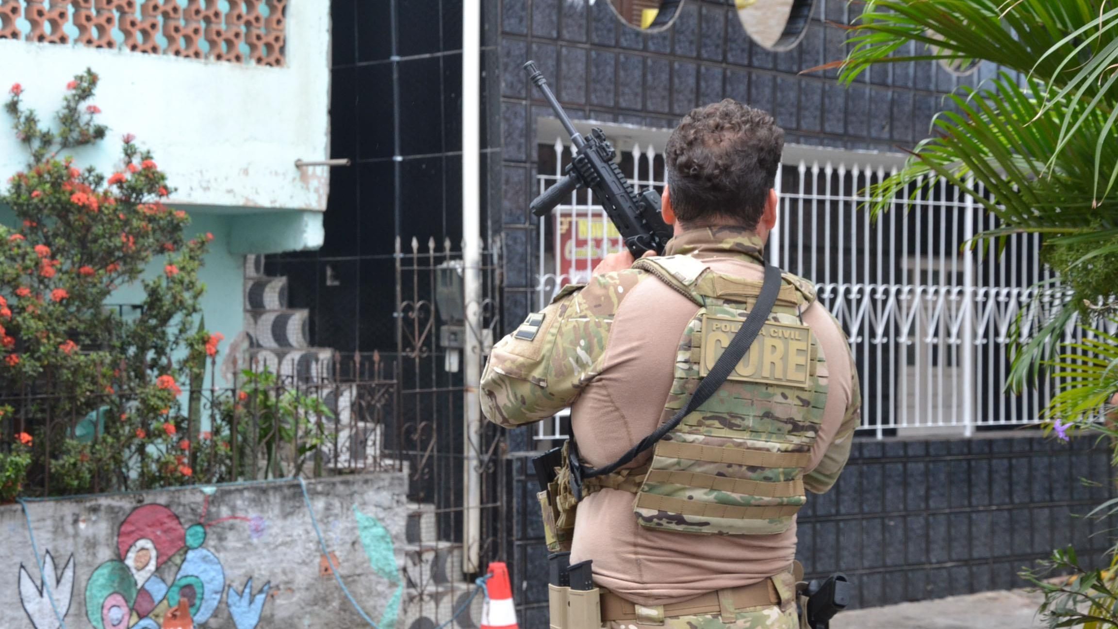Operação policial em bairro de Salvador (BA)