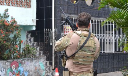 Operação policial em bairro de Salvador (BA)