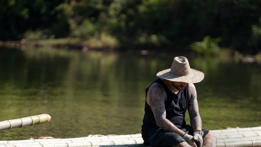 Cartaz de divulgação do reality brasileiro "A Ponte - The Bridge Brasil