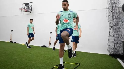Gabriel Jesus em treino da Seleção