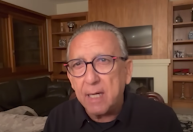 “Ele se acha o rei do futebol brasileiro”, diz Galvão Bueno sobre presidente da CBF