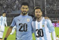 Inter Miami anuncia Suárez, que vai reencontrar Messi