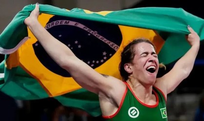 Irmã de medalhista em 2015 conquista ouro no wrestling no Pan de Santiago
