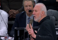 NBA: Técnico pega o microfone e pede que torcida pare de vaiar adversário