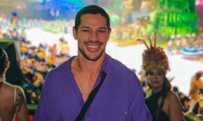 José Loreto sofre acidente em gravação e explica cirurgia: "Lesão do Neymar"