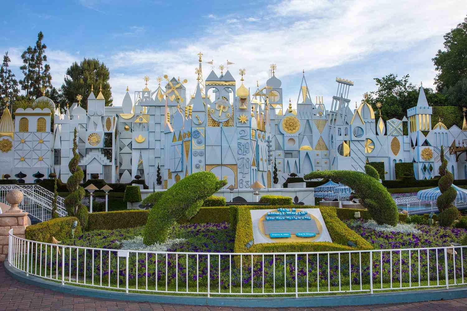"It's a Small World" é uma das atrações mais conhecidas da Disneylândia. Foto: Paul Hiffmeyer