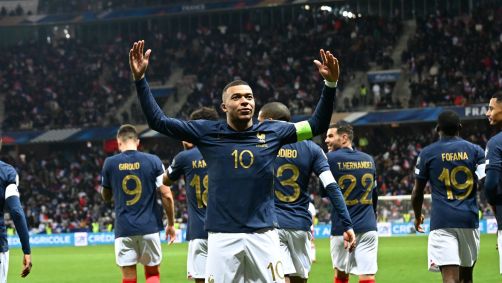 Mbappé comemora gol contra Gibraltar