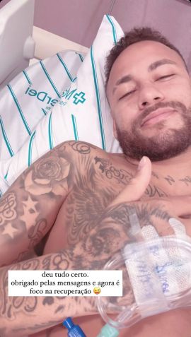 Neymar publicou foto após realização da cirurgia / Reprodução/Instagram