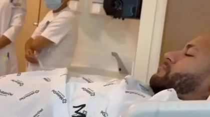 Neymar passou por cirurgia no joelho esquerdo em Belo Horizonte