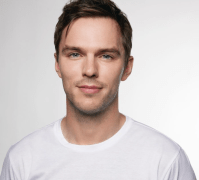 "Harry Potter": Nicholas Hoult é confirmado como Gilderoy Lockhart na série