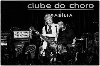 Paul McCartney em show surpresa de Brasília nesta terça-feira (28)