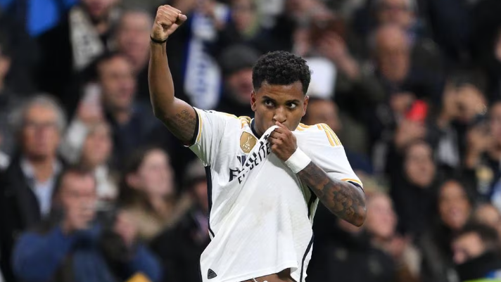 Rodrygo comemora gol em vitória contra o Braga