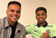 Pai de Rodrygo alfineta Messi: “Santinho que não arruma confusão”