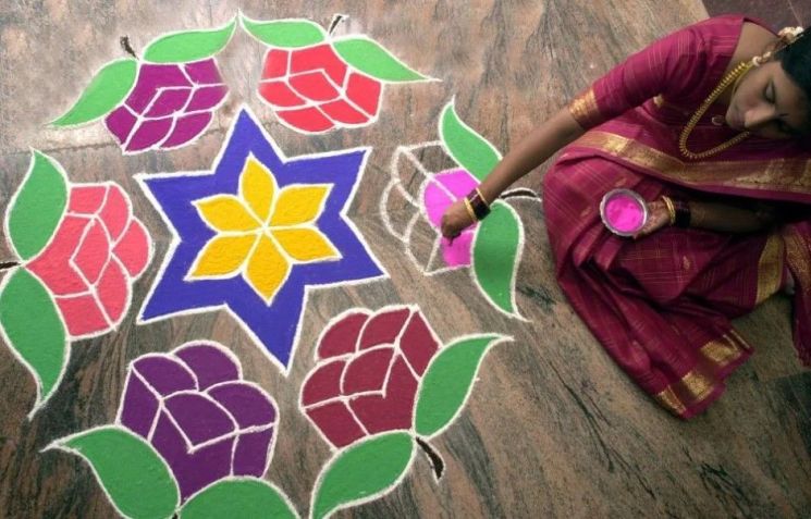 Rangolis, figuras geométricas de cores vivas, são parte fundamental das celebrações do Diwali / AFP/CNN Espanhol
