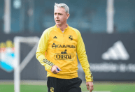 Tiago Nunes chega ao Rio nesta terça (14) para assinar com o Botafogo