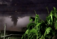 Vídeo mostra tornado que atingiu cidade no interior de Santa Catarina