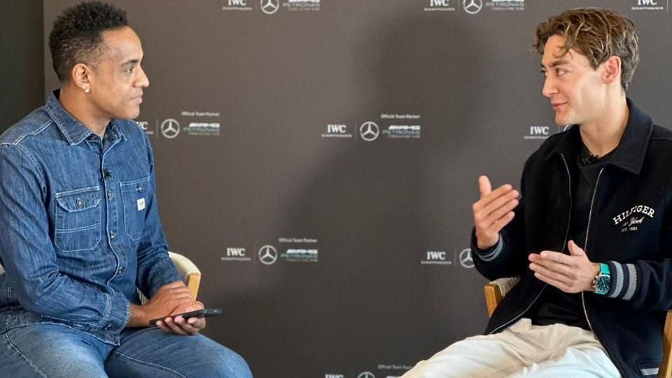 George Russell, piloto da Mercedes, em entrevista exclusiva ao repórter Jairo Nascimento, da CNN