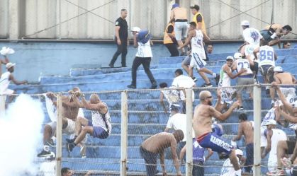 Organizadas do Cruzeiro invadiram estádio Durival de Britto