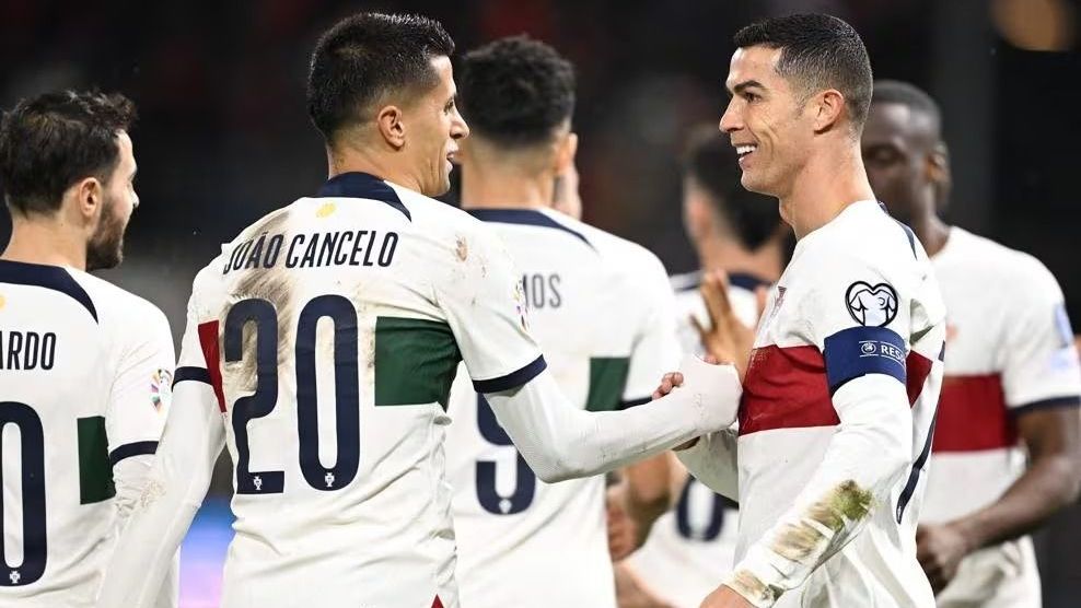 Cristiano Ronaldo e João Cancelo marcaram os gols da vitória portuguesa