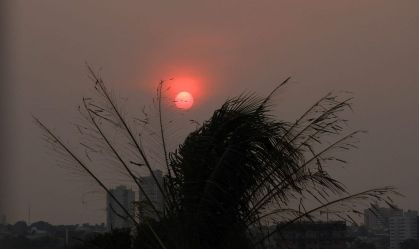 Cidade de Campo Grande, no Mato Grosso do Sul, amanheceu tomada por fumaça após incêndios florestais