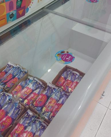 Após aumento nas vendas, poucos sabores de picolés restaram nas lojas / Arquivo pessoal
