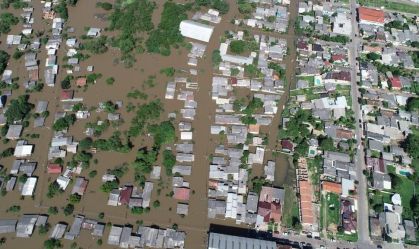 Cidade de São Jerônimo (RS) ficou debaixo d'água após transbordamento do rio Jacuí