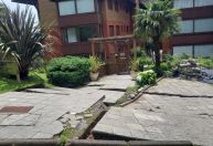 Rachaduras e deslizamentos interditam bairros em Gramado (RS)