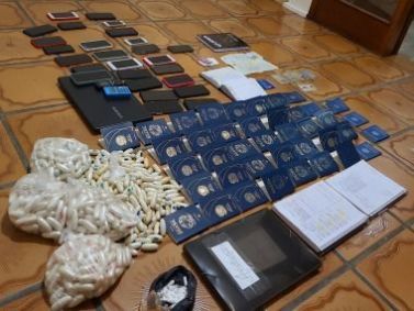 apreensões da PM em imóvel onde viviam "mulas"