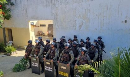 Operação apreende celulares e drogas em presídios da Bahia; veja fotos