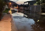 Rompimento de adutora causa desabastecimento de água em três cidades do Rio
