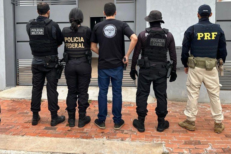 PF operação presídios