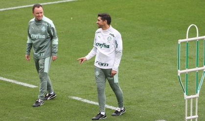 Auxiliar de Abel no Palmeiras pode assumir time que vai disputar a Série B