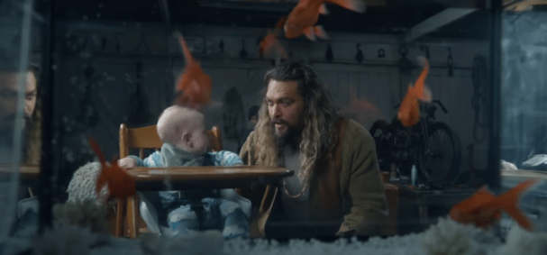 Aquaman aparece com o seu filho em novo trailer do filme