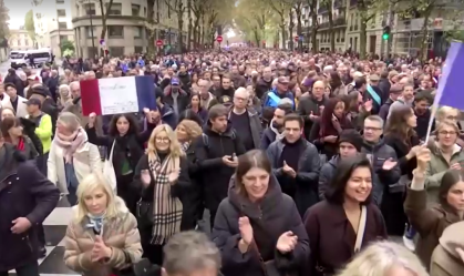 Protesto contra o antissemitismo, na França.