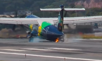 Momento em que o avião bate na pista em Recife