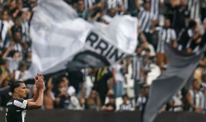 Botafogo perde para o Santos no Nilton Santos