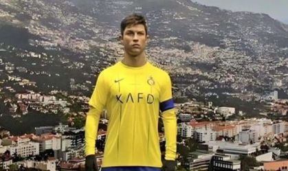 Ficou parecido ou vai virar meme? CR7 ganha nova estátua; veja