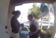 Criança liga para a emergência nos EUA porque queria um abraço; veja o vídeo