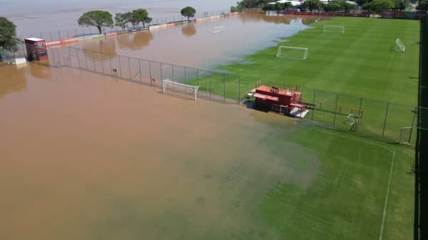 CT do Internacional alagado por conta do Rio Guaíba / João Batista de Andrade/Internacional