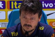 Diniz vê derrota injusta do Brasil e reclama de “olé”