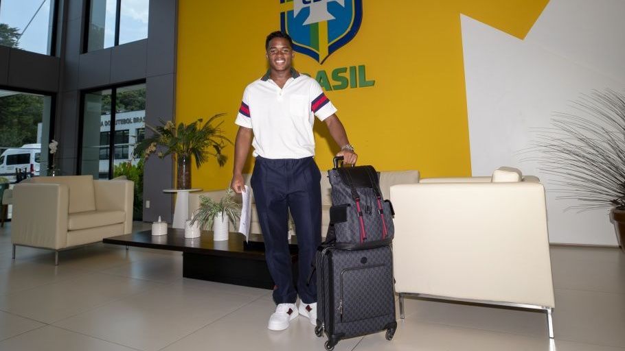 Endrick em apresentação da Seleção Brasileira
