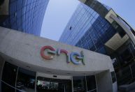 Apesar das críticas, contrato com Enel só deve ser revisto em 2026