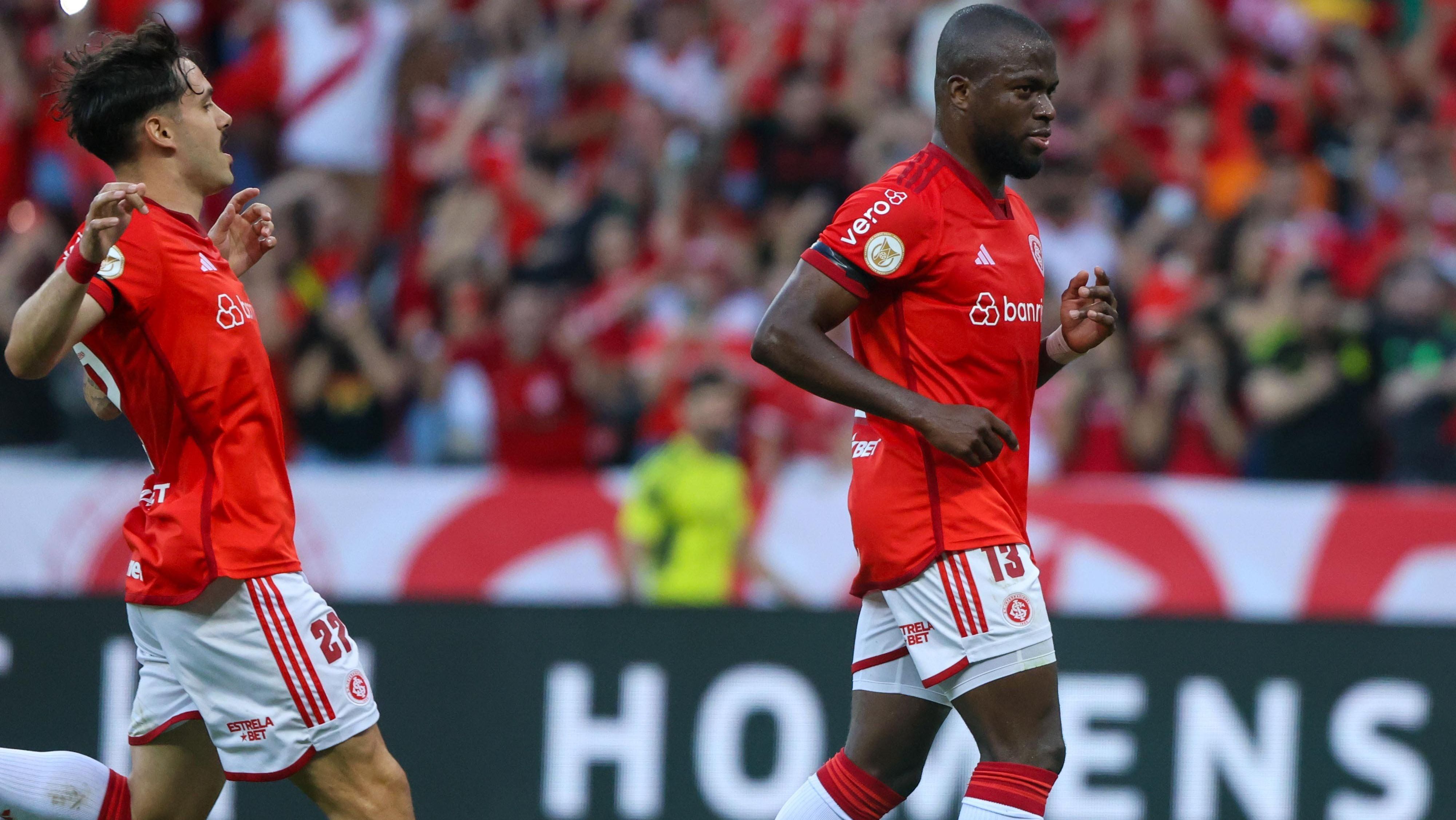 Enner Valencia comemora gol do Inter sobre o Red Bull Bragantino no Beira-Rio