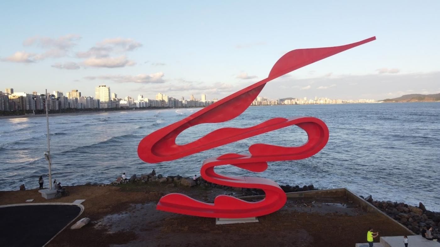 Escultura de Tomie Ohtake em Santos (SP) / Carlos Nogueira/Prefeitura de Santos