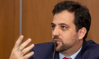 O diretor de Desenvolvimento Produtivo, Inovação e Comércio Exterior do Banco Nacional de Desenvolvimento Econômico e Social (BNDES), José Luis Gordon