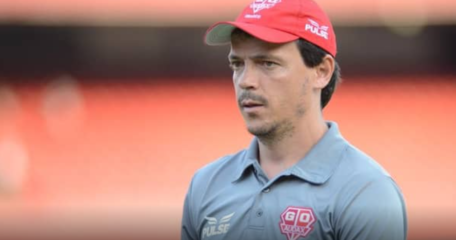 Diniz comanda treino do Osasco Audax / Renato Silveira / Audax