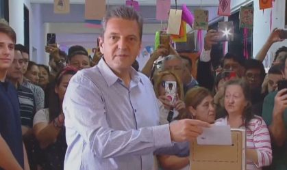 O candidato governista à presidência e ministro da Economia da Argentina, Sergio Massa